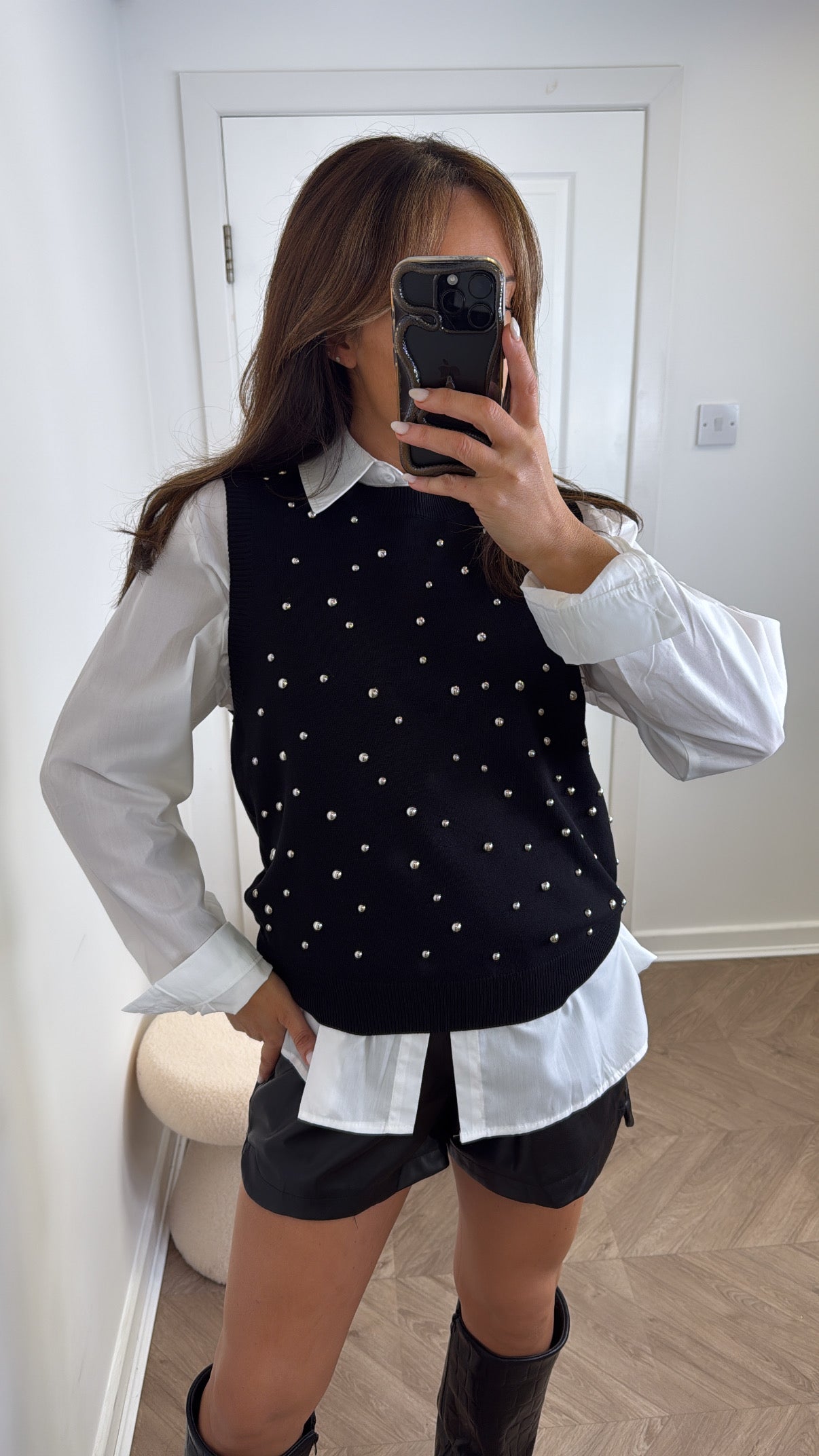 JULES black fine knit tank top with white shirt