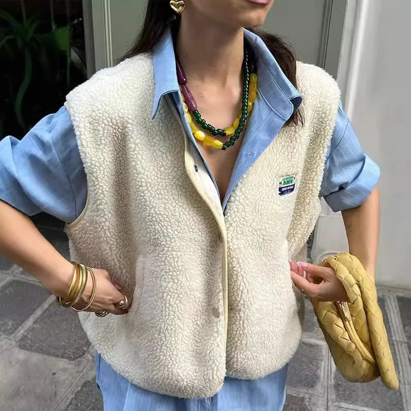 LAZY BEAUTY | SLEEVELESS TEDDY VEST