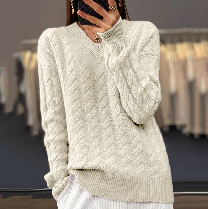 Juni | Scandinavian V-Neck Twisted Knit Sweater