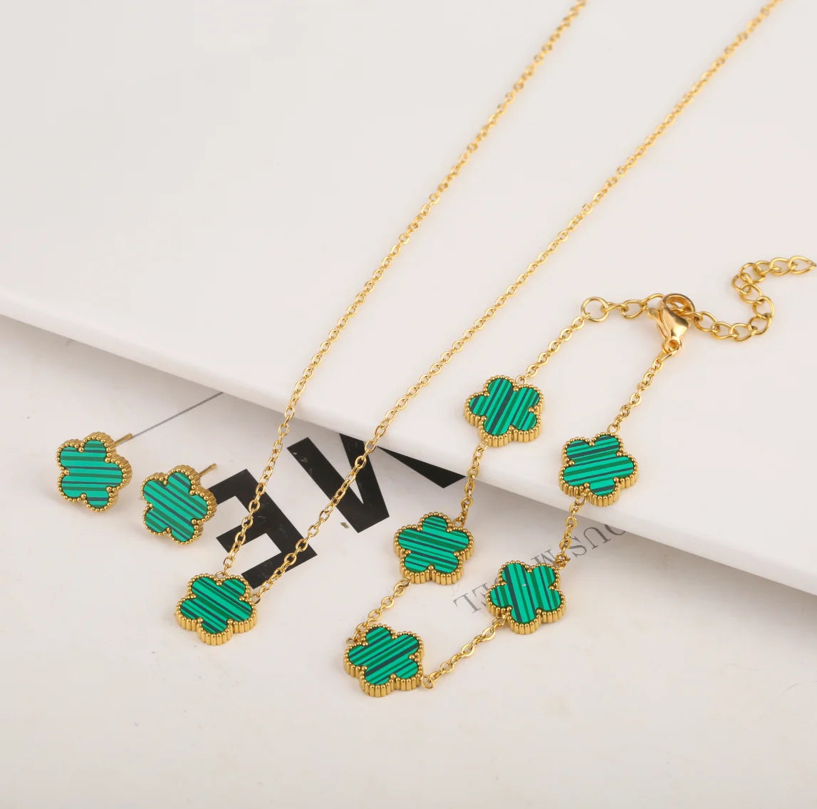 LUCKY CHARMS SET